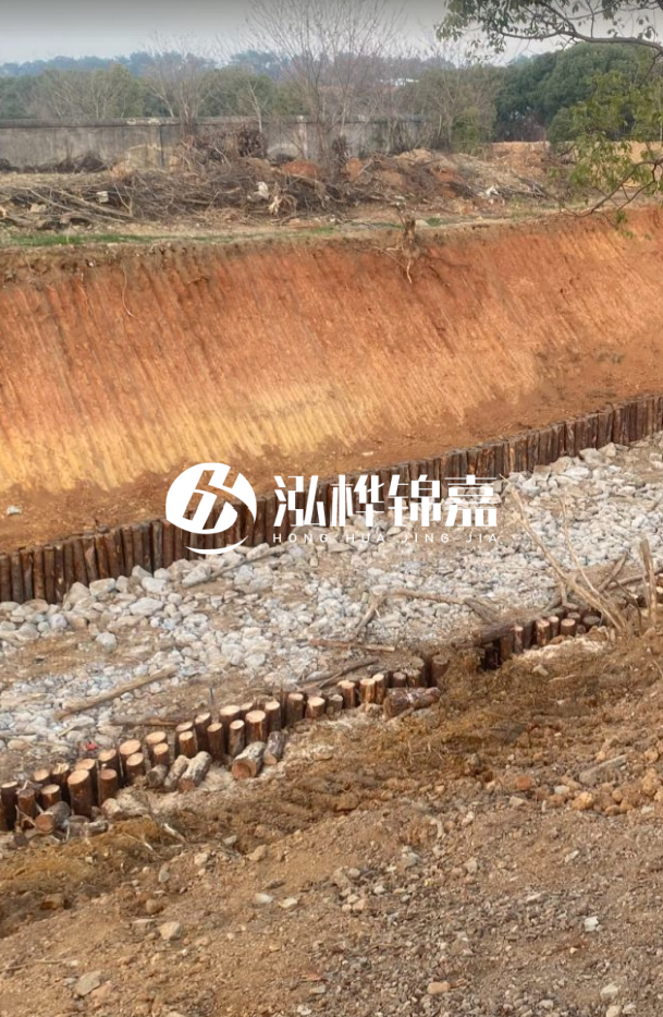 荊州打松木樁施工團(tuán)隊(duì)-河道清淤與河道打樁的先后順序？